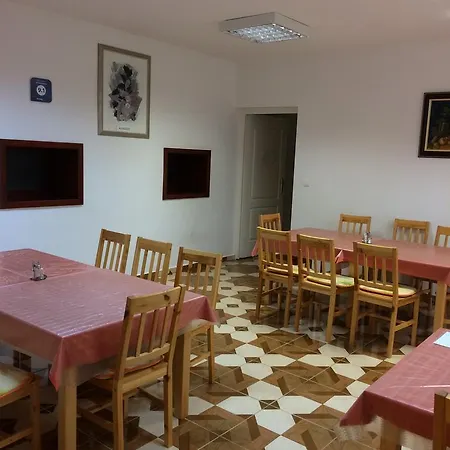 Artemisz Gasztro *